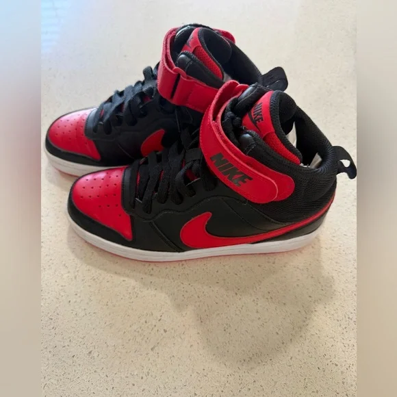 Nike Kids Black and Red Sneakers - Picture 2 of 6